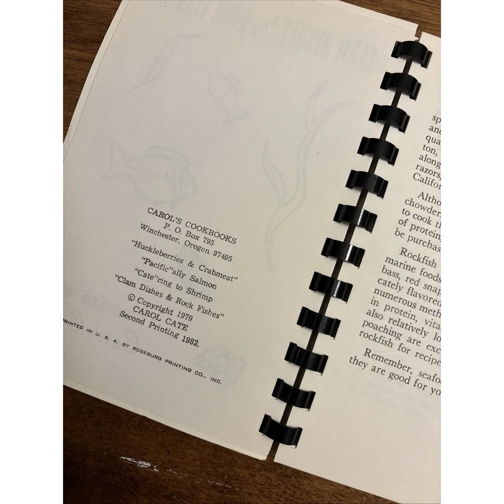 RECIPES FROM THE PACIFIC COAST   CLAM DISHES AND ROCK FISHES ‎ SOFT COVER BOOK